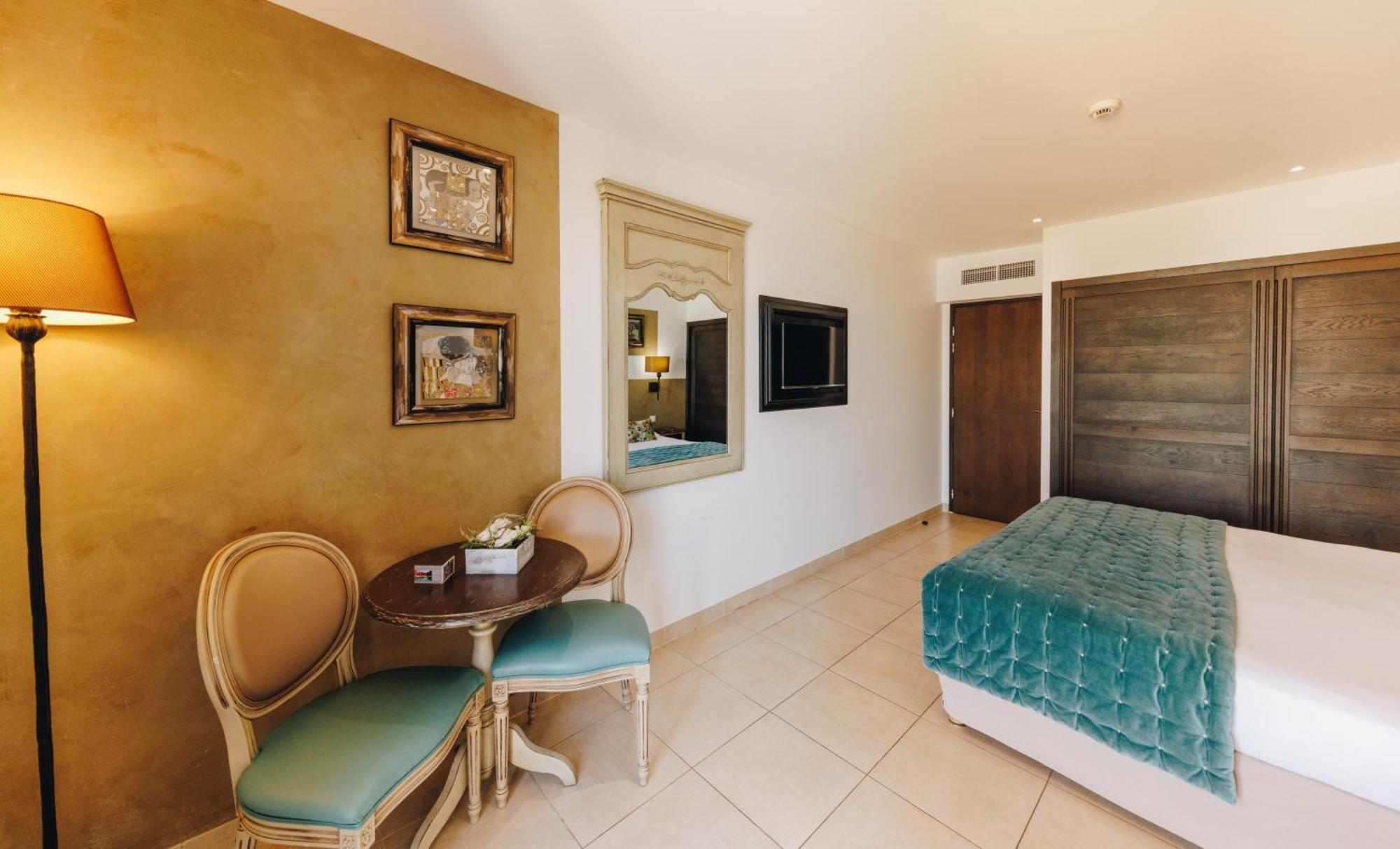 Hotel Liberata & Spa LʼÎle-Rousse Cameră foto